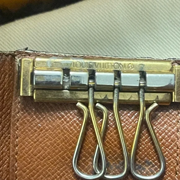 Louis Vuitton Brown and Gold Monogram Key Pouch - Picture 10 of 14